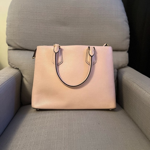 Michael kors powder pink bag - Picture 2 of 2
